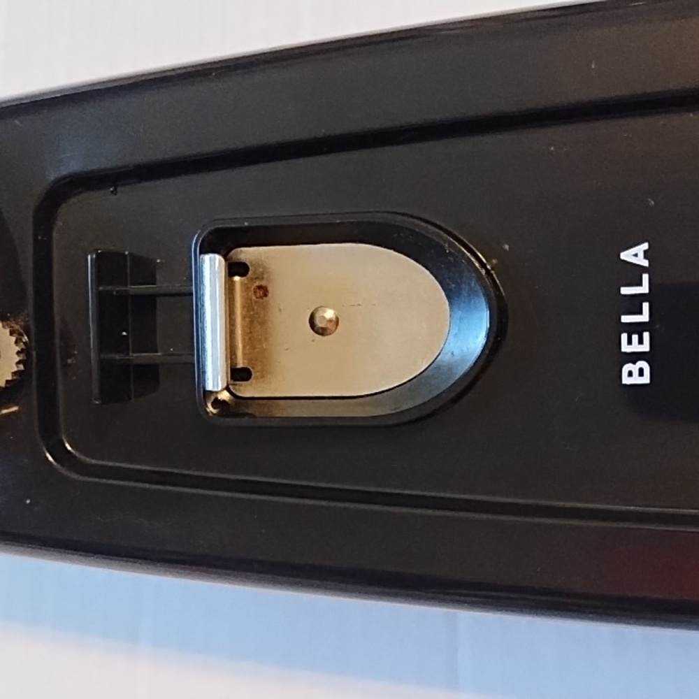 Bella Black Electric Can Opener - Picture 3 of 8